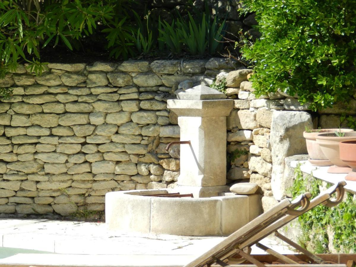 Les Acanthes Lauris Esterno foto